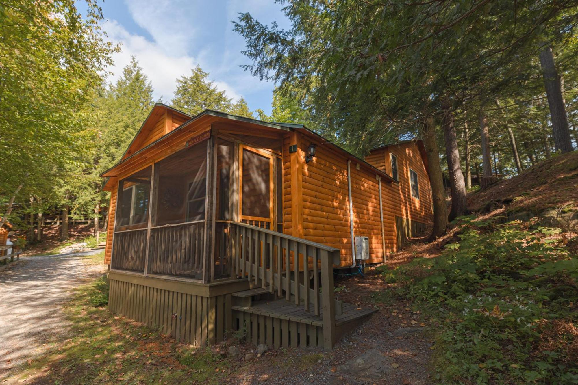 Motel Long Lake And Cottages 외부 사진
