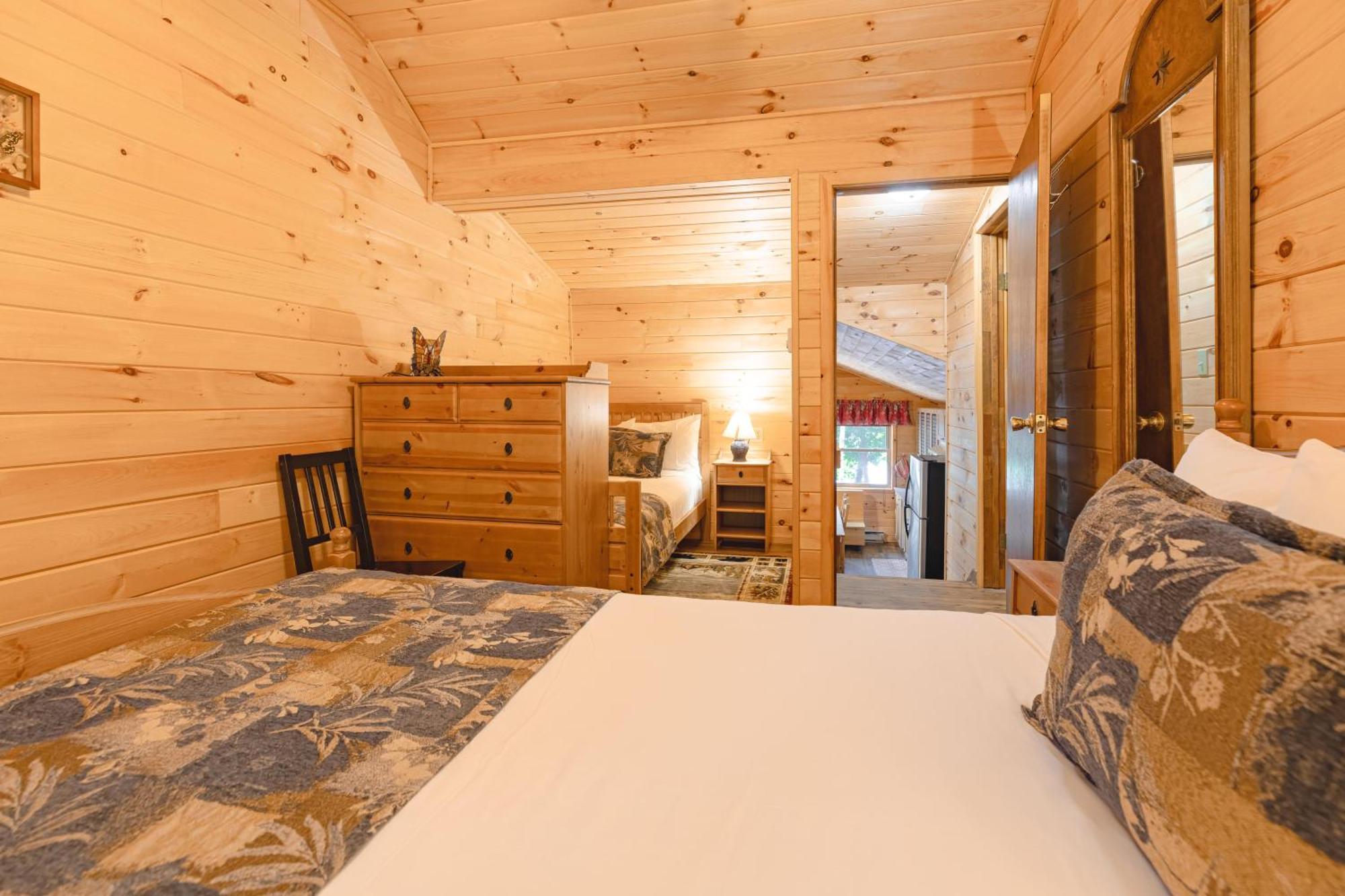 Motel Long Lake And Cottages 외부 사진