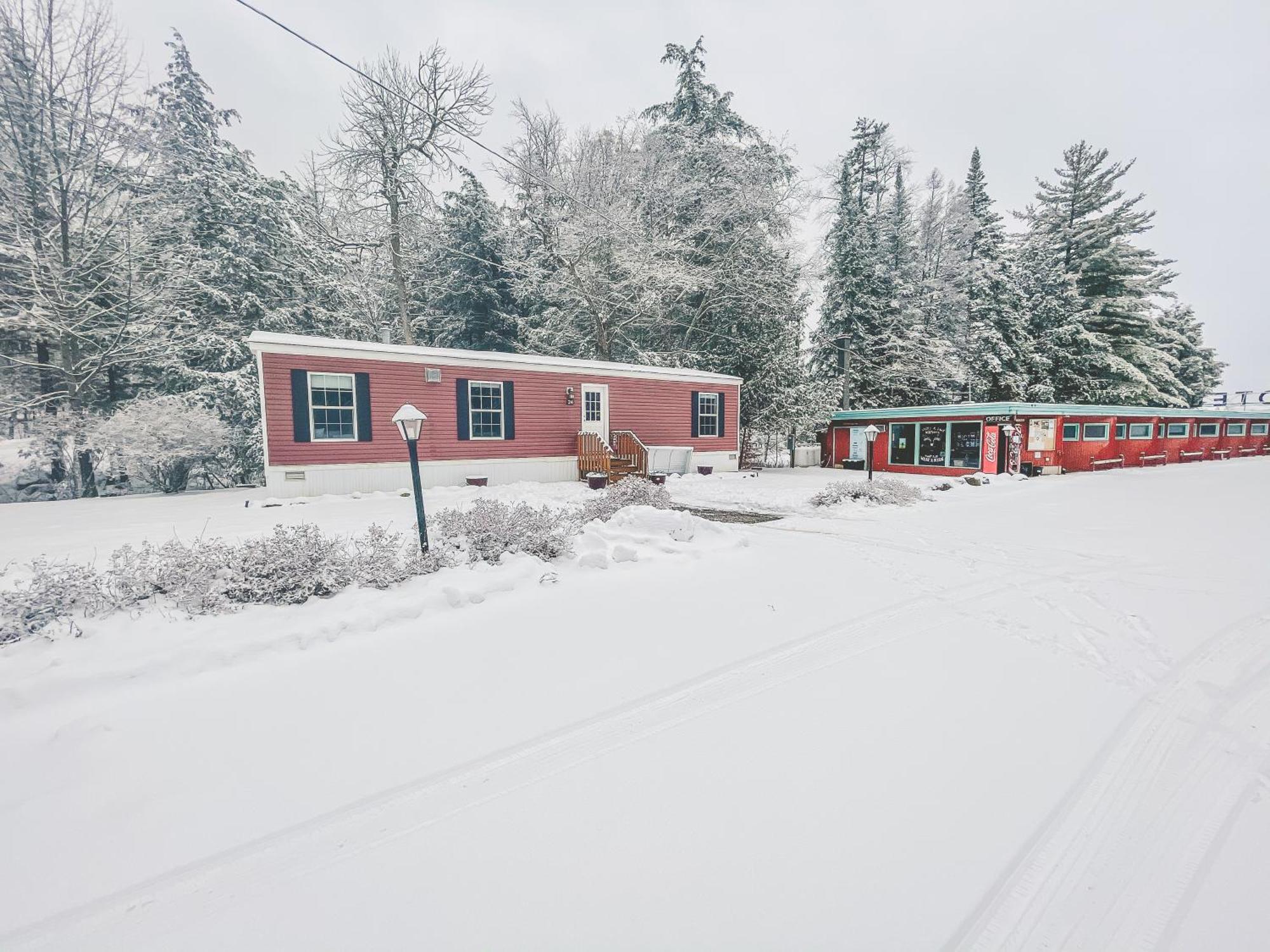 Motel Long Lake And Cottages 외부 사진