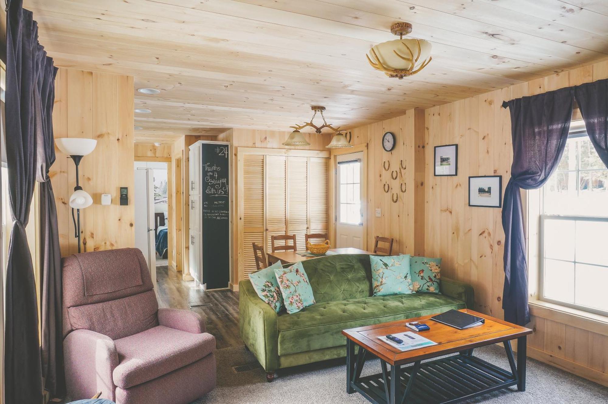 Motel Long Lake And Cottages 외부 사진